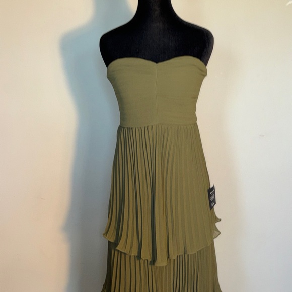 Lulu's Strapless Olive Tiered Dress - Picture 4 of 8